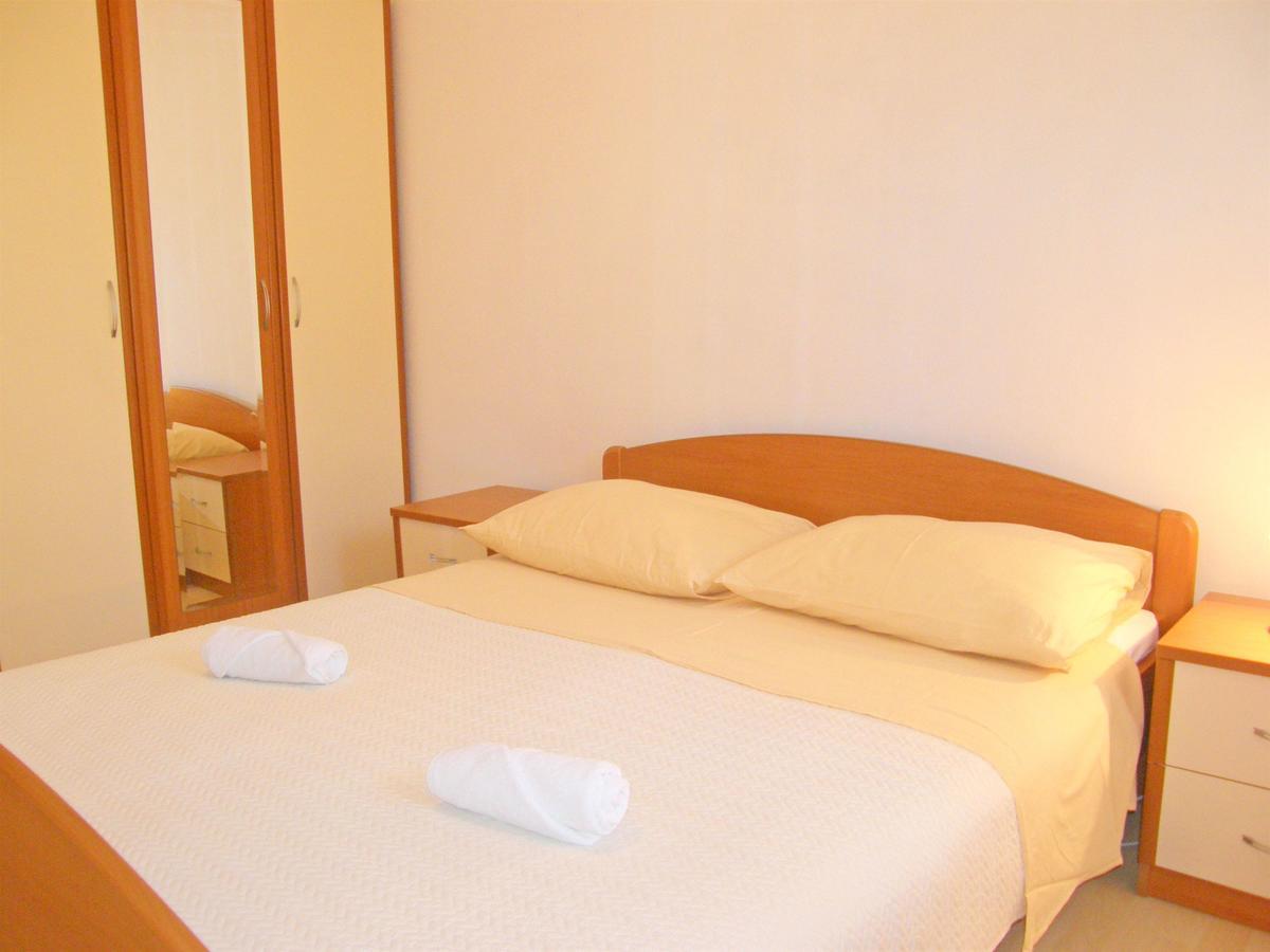 Apartments Rina Primošten Extérieur photo